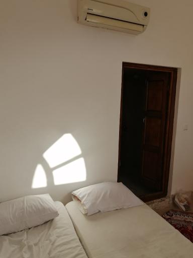 عکس مهمانسرای سنتی سروش