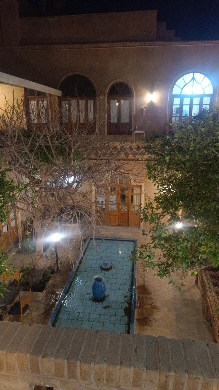 عکس مهمانسرای سنتی سروش