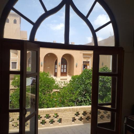 عکس مهمانسرای سنتی سروش