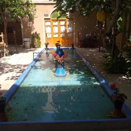 عکس مهمانسرای سنتی سروش