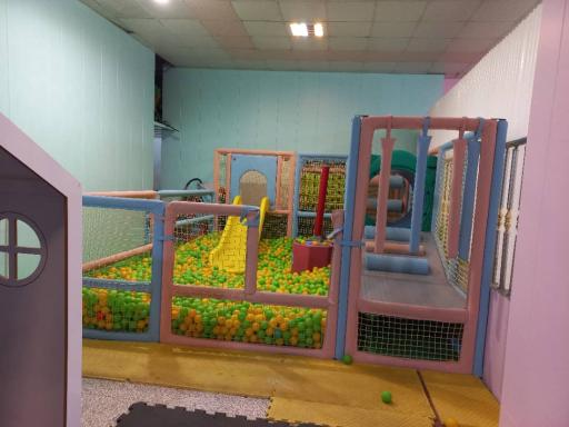 تجهیزات خانه بازی لیانا پارک