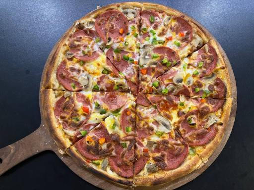 عکس کافه رستوران رد نایت