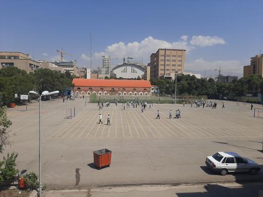 عکس ساختمان اصلی دبیرستان ماندگار البرز