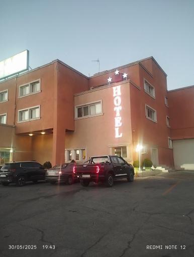 هتل جهانگردی سنندج