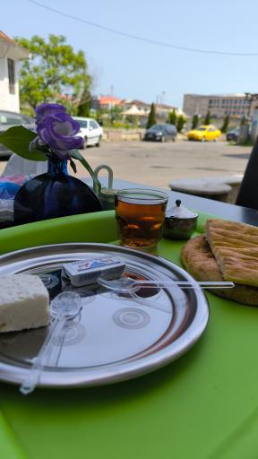 عکس کافه تریا خانه برگر _ burger house