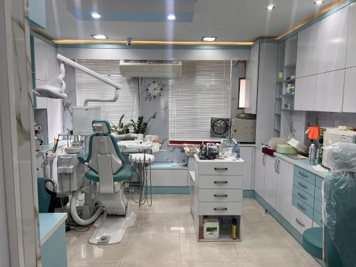 عکس دندانپزشکی دکتر فردین زارعی