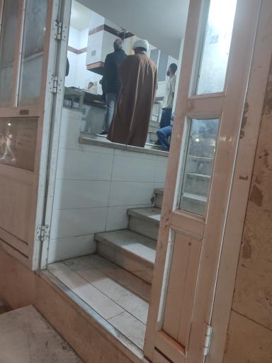 عکس نانوایی سنگکی نیرومند