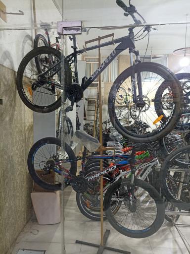 عکس فروشگاه دوچرخه حسین مدانلو