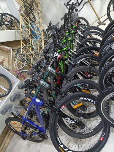 عکس فروشگاه دوچرخه حسین مدانلو