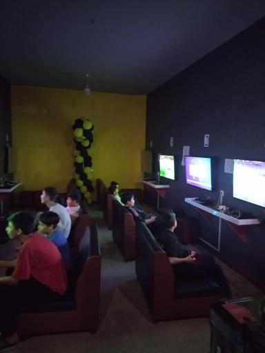 عکس گیم سنتر سعید