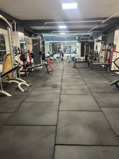 عکس باشگاه بدنسازی نیاوران