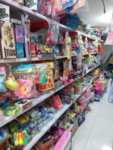 عکس اسباب بازی و پلاستیک سیدهادی