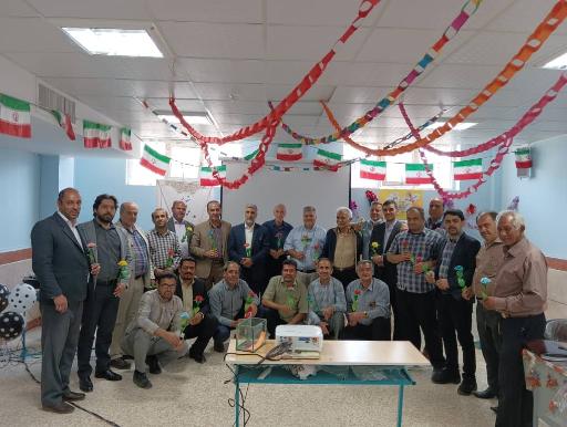 عکس دبیرستان شهدای انقلاب و دبیرستان برکت علم