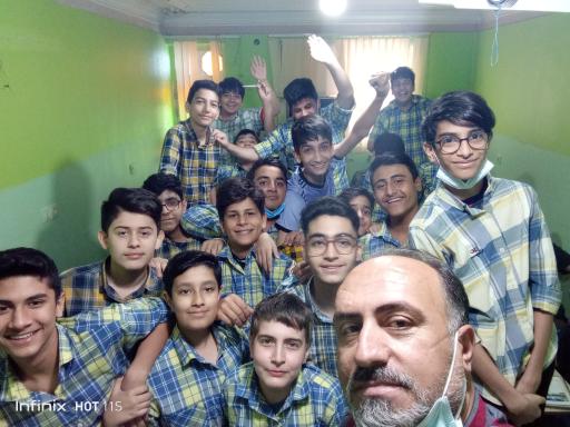 عکس دبیرستان غیردولتی همت