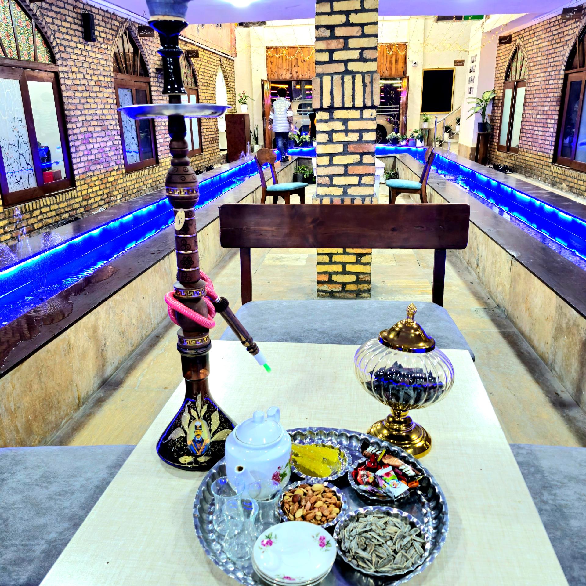 عکس کافه رستوران پاییز