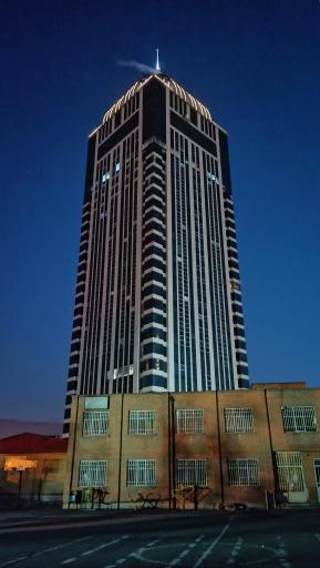 عکس برج تجارت جهانی تبریز