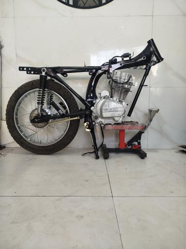 عکس تعمیرگاه موتورسیکلت مقدم