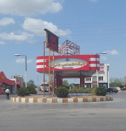 عکس پمپ بنزین خانی