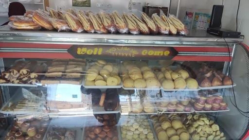 عکس نان فانتزی و شیرینی سرای آنا