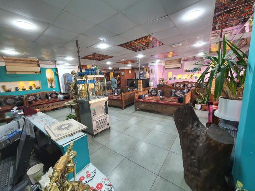 رستوران و بیرون بر نایب