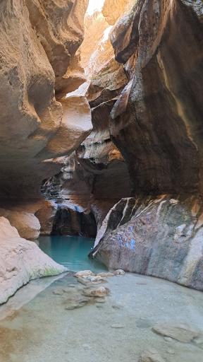 عکس تنگه شو تاریکو