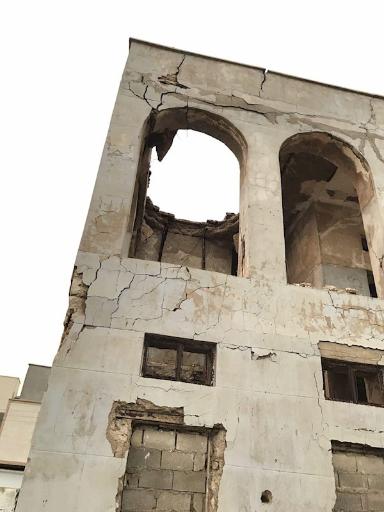 عکس ساختمان باستانی گمرک بندر دیّر