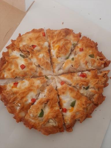 عکس اغذیه ساندویچ و پیتزا اطمینان 