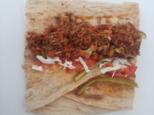 عکس اغذیه ساندویچ و پیتزا اطمینان 