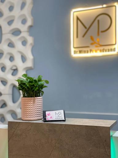 مطب دکتر مینا پولادوند 