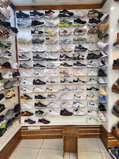 عکس فروشگاه کفش رکورد