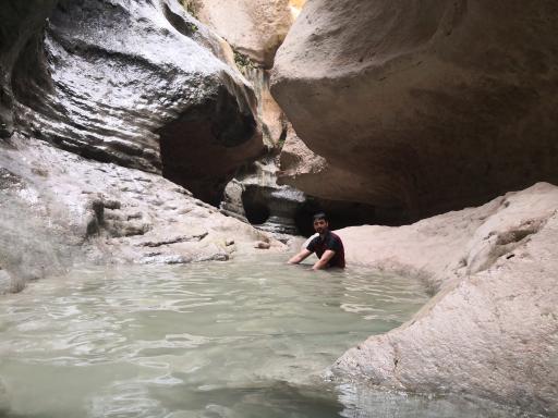 عکس تنگه شو تاریکو