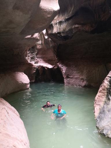 عکس تنگه شو تاریکو