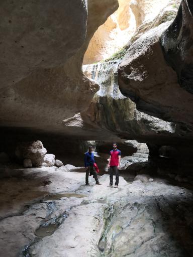 عکس تنگه شو تاریکو