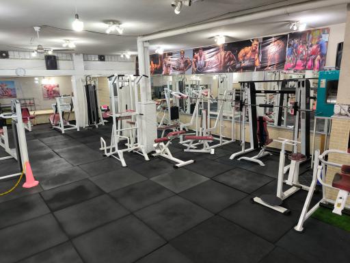 عکس باشگاه بدنسازی وطن