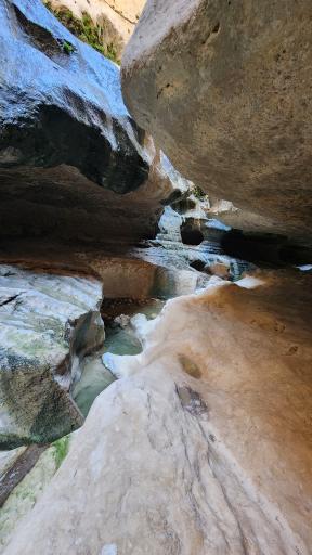 عکس تنگه شو تاریکو