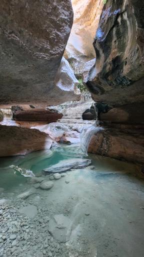 عکس تنگه شو تاریکو