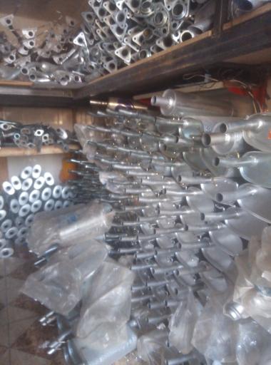 عکس فروشگاه اگزوز