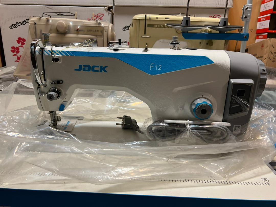 عکس فروشگاه و تعمیرگاه دنیای چرخ خیاطی