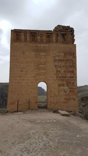 عکس قلعه ضحاک هشترود