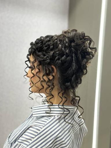 عکس سالن زیبایی ساناز براتی