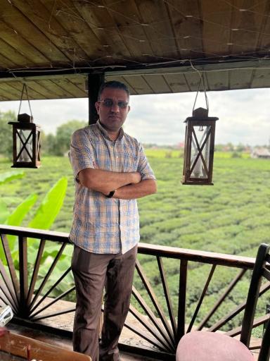 عکس کافه گیلیاد