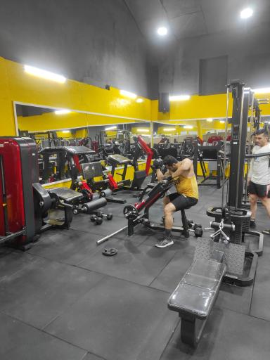 عکس باشگاه بدنسازی رامان