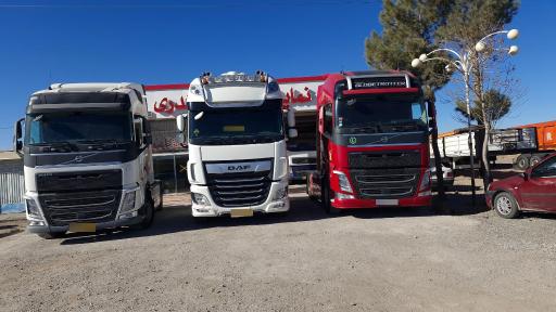 عکس نمایشگاه کامیون اسکندری