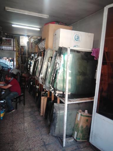 عکس شیشه اتومبیل حقیقت نوین 