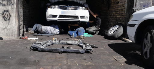 عکس تعمیرگاه رنوستی