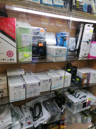 عکس الکتریکی رسانا جنب 