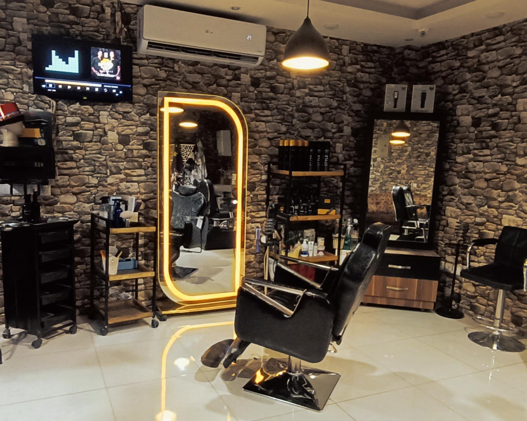 عکس سالن پیرایش ایزدپناه 