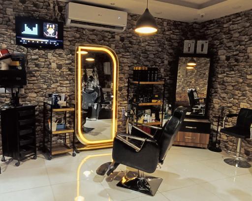 عکس سالن پیرایش ایزدپناه 