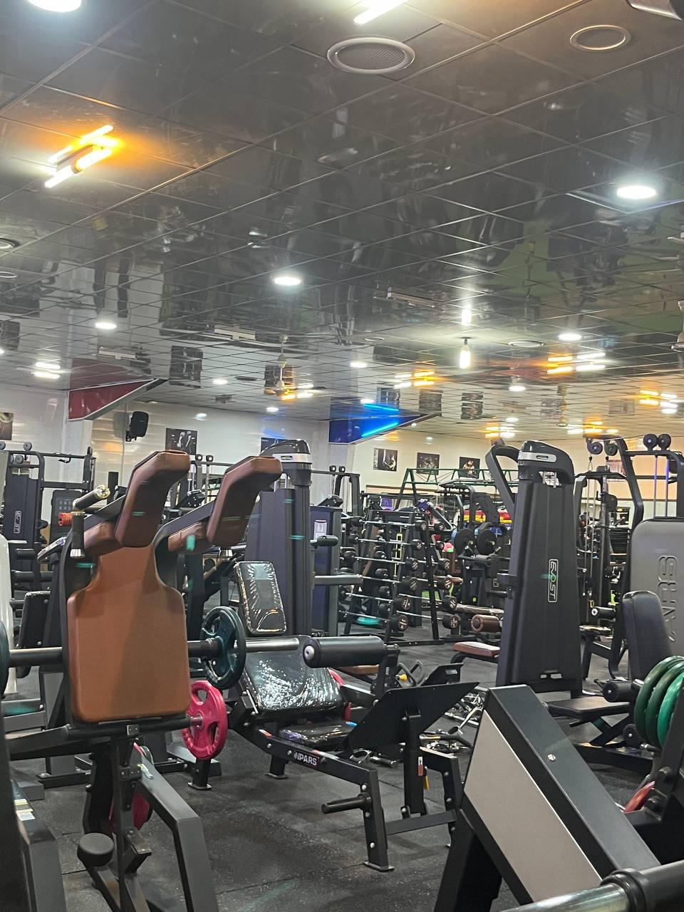 عکس باشگاه بدنسازی پارس پلاس 
