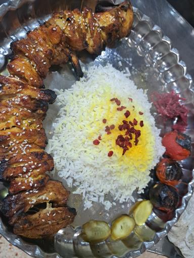 عکس سفره خانه سنتی صفا